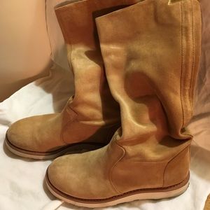 Suede boots